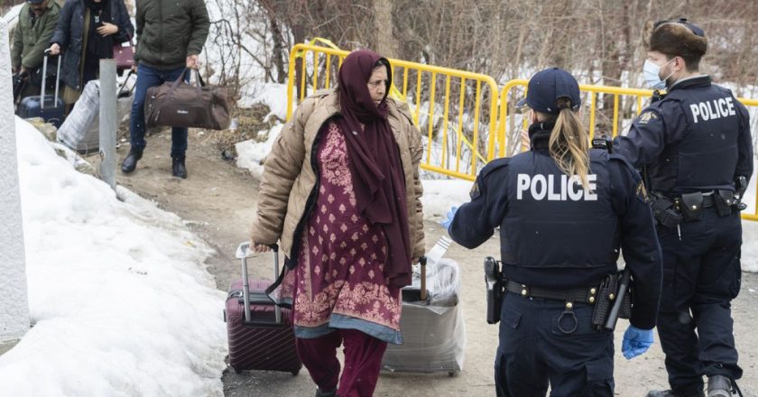 “Belgesiz” göçmenler Kanada'ya sınır dışı edilme tehlikesiyle karşı karşıya