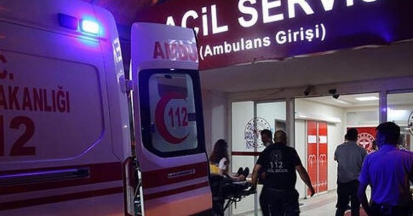 Giresun'da kayalara çarpan otomobilde 4 kişi yaralandı – Son Dakika Türkiye Haberleri