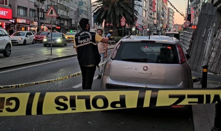 Bayrampaşa'da otizmli genç 5'inci kattan otomobilin üzerine düştü – Son Dakika Türkiye Haberleri