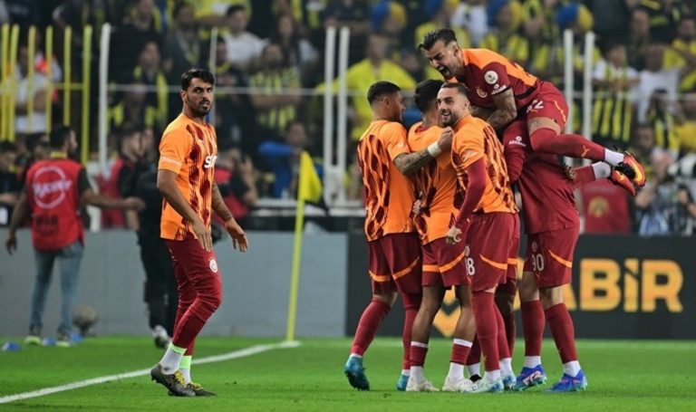 Beşiktaş mağlubiyeti, Y.Boys'a elenme, bilet ve sponsor krizi ve derbi galibiyeti: Galatasaray'da yeniden doğuş – Son Dakika Spor Haberleri