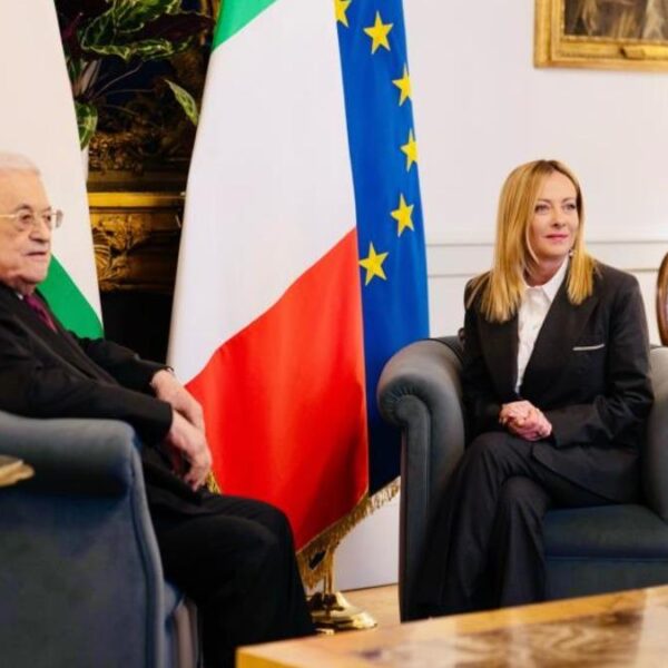 İtalya Başbakanı Meloni, Roma’da Filistin Devlet Başkanı Abbas ile görüştüDünya Haberleri