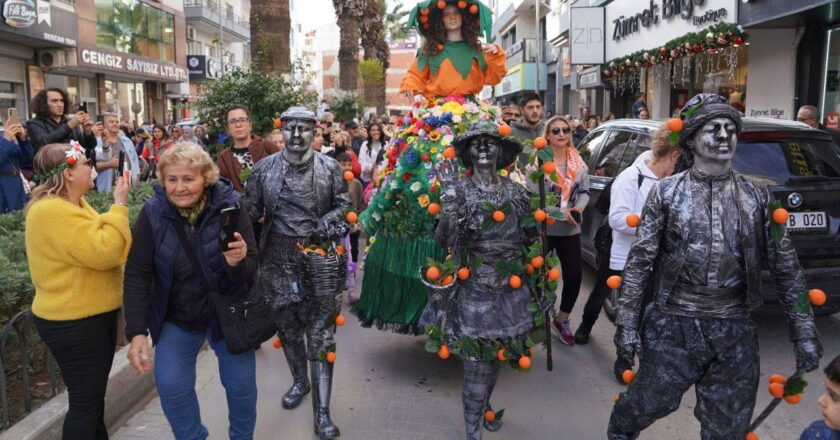 Seferihisar Mandalina Festivali 25. Yılında Neşeyle Gerçekleşti