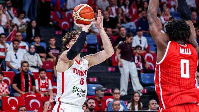 A Milli Erkek Basketbol Takımı, grubu yenilgisiz tamamladı