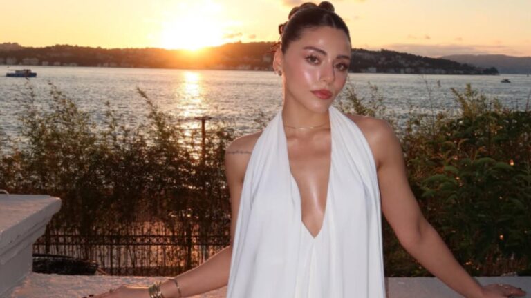 Günler önce nişanlanmıştı! Sıla Türkoğlu ve sevgilisi Ata Ayyıldız tekne tatilinde